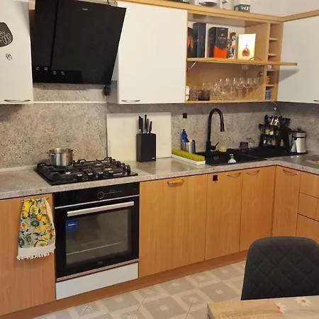 Stylish Apt, Free Parking, Near Center & Airport * 바르나