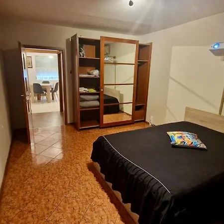 아파트 Stylish Apt, Free Parking, Near Center & Airport