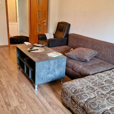 Stylish Apt, Free Parking, Near Center & Airport 바르나