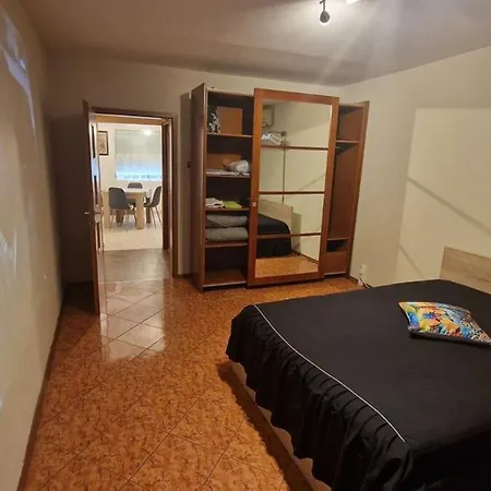 Stylish Apt, Free Parking, Near Center & Airport 아파트