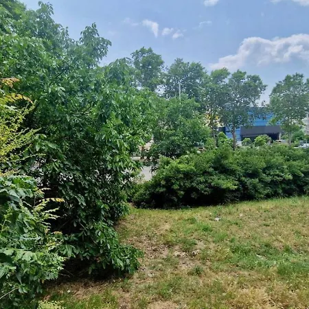 Stylish Apt, Free Parking, Near Center & Airport 아파트 *