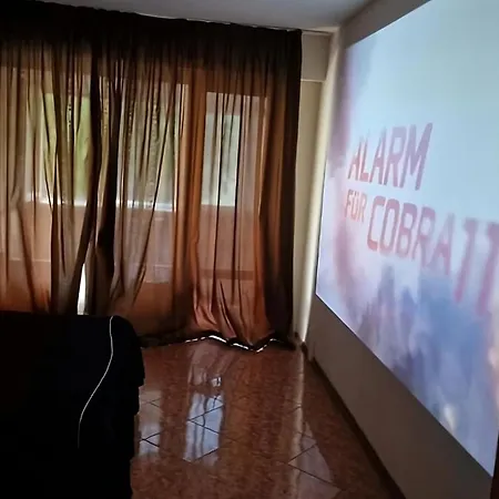 Stylish Apt, Free Parking, Near Center & Airport * 바르나