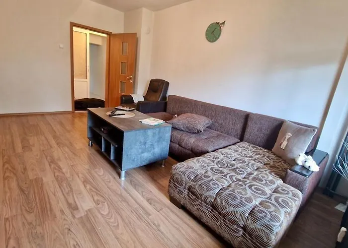 Stylish Apt, Free Parking, Near Center & Airport Apartmán